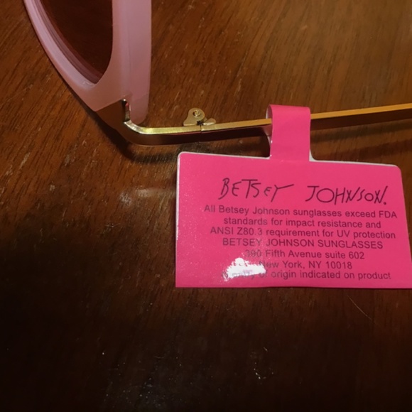 Betsey Johnson Pink & Gold Sunglasses w/case (nwt) - Picture 7 of 7